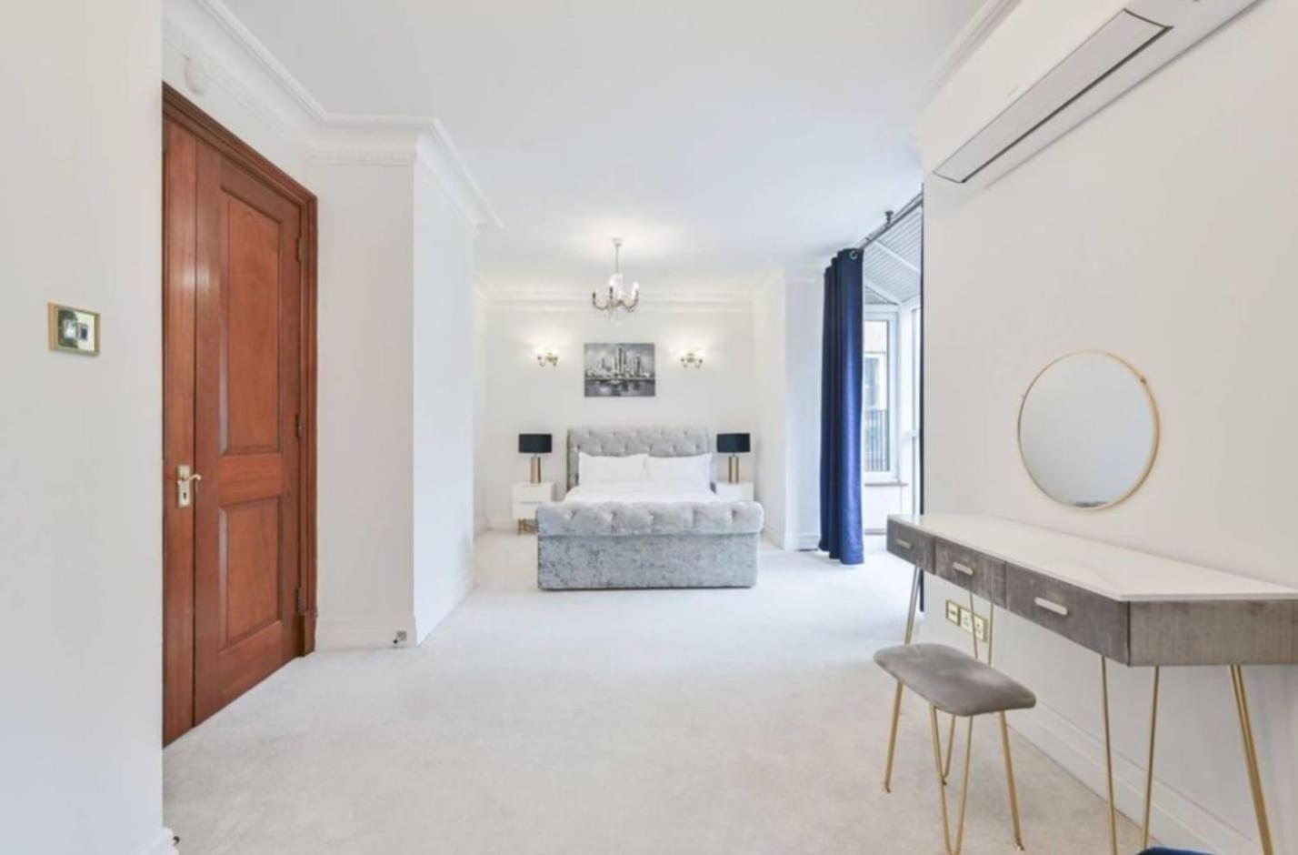 Carlton Court - Mayfair 5*